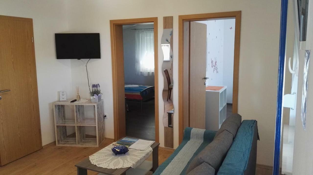 Tomek Apartment Vir Esterno foto