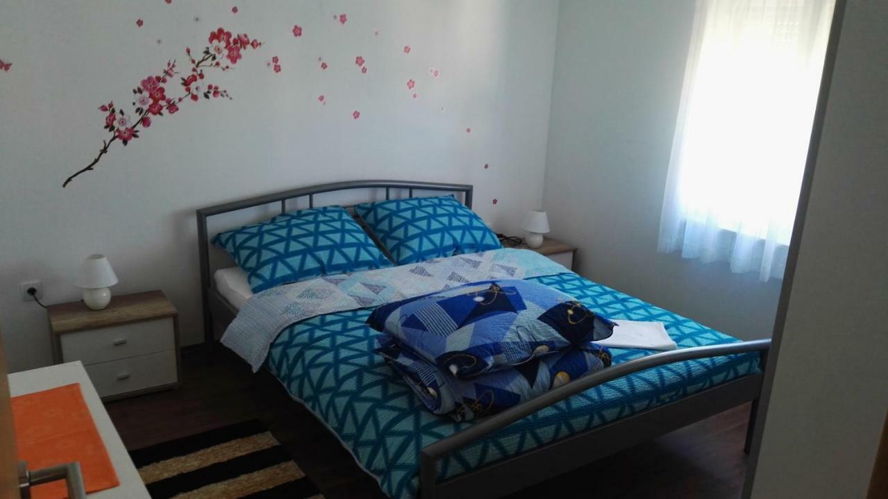 Tomek Apartment Vir Esterno foto