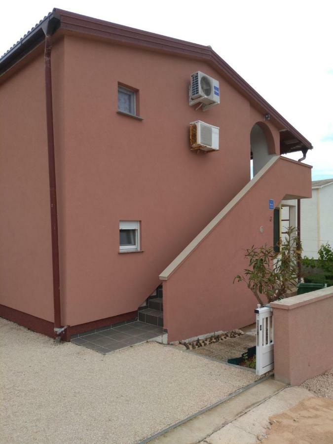 Tomek Apartment Vir Esterno foto