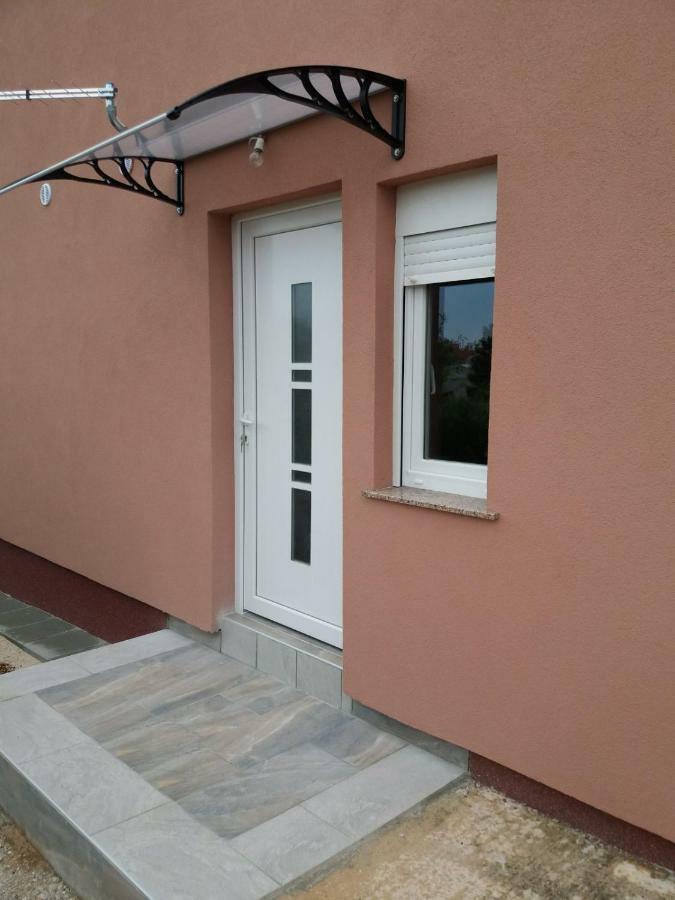 Tomek Apartment Vir Esterno foto