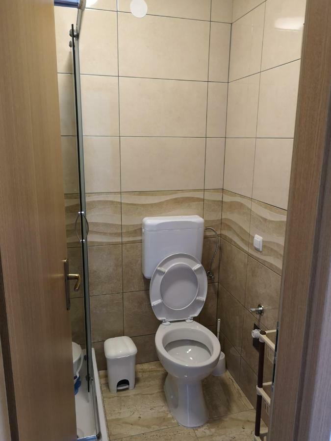 Tomek Apartment Vir Esterno foto