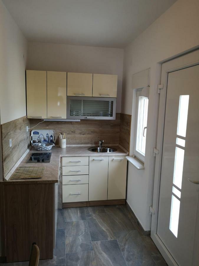 Tomek Apartment Vir Esterno foto